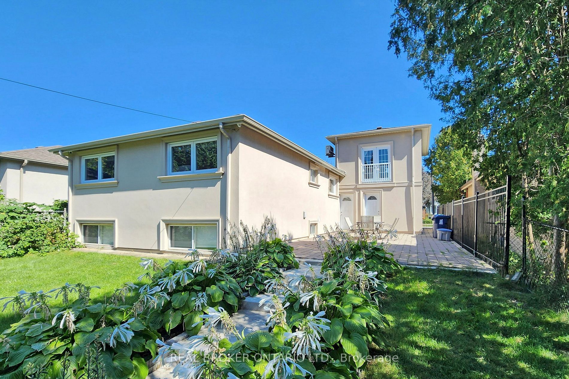 6 Antioch Drive