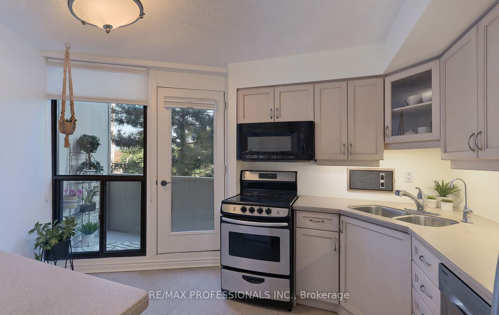 288 Mill Rd, #A26