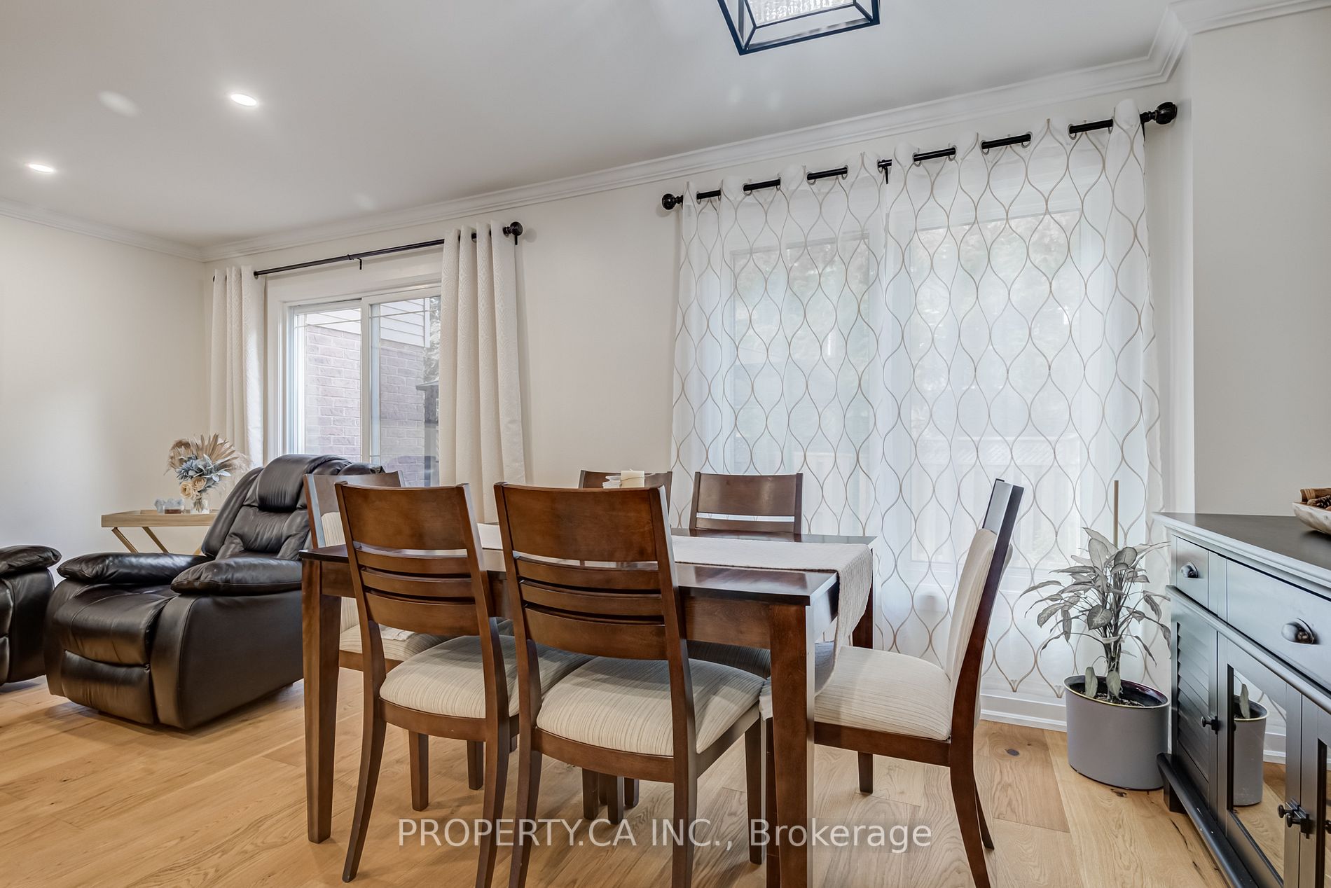 1232 Guelph Line, #12