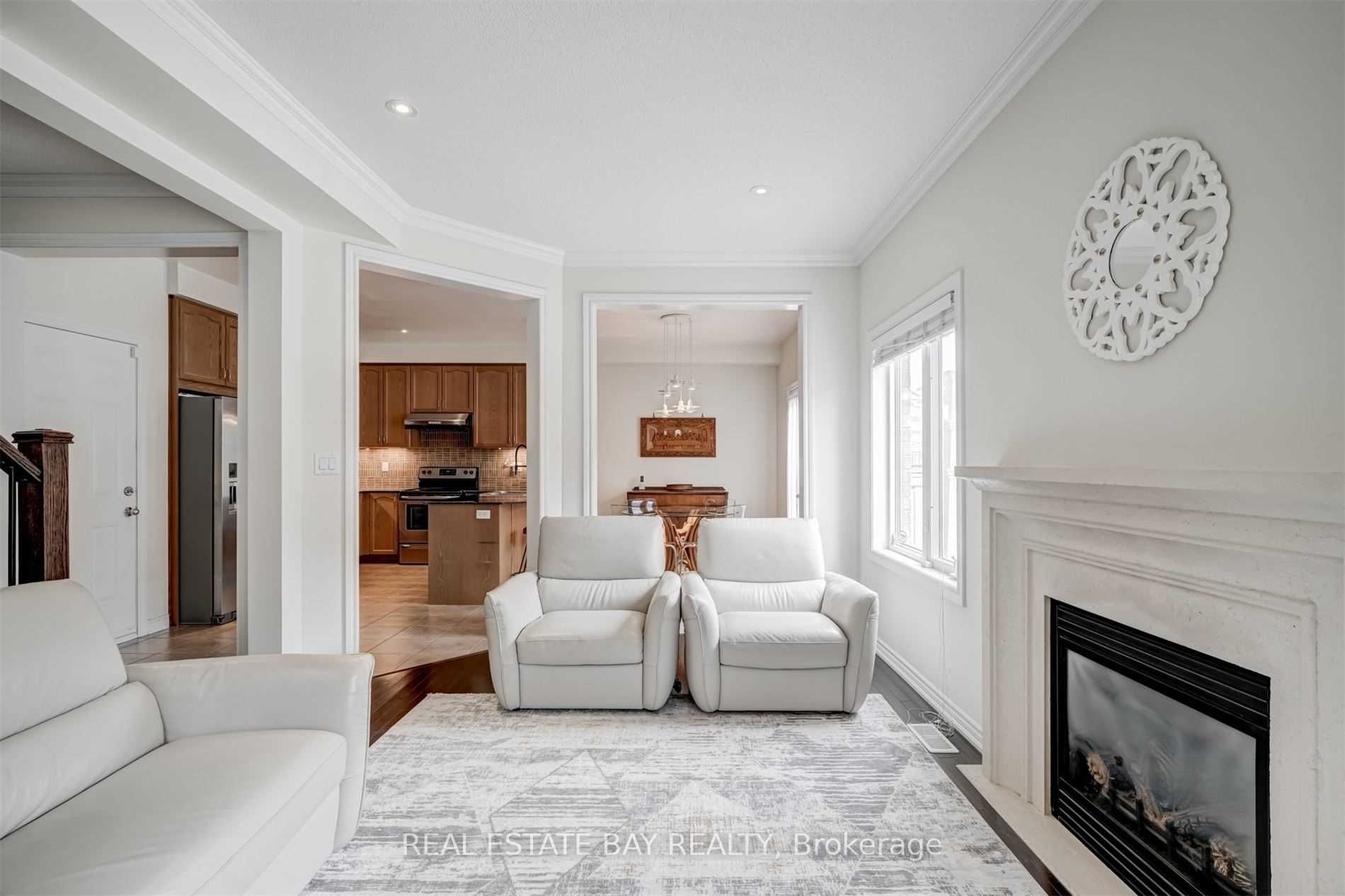 33 Lone Rock Circ