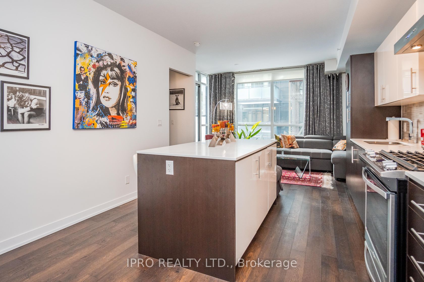 36 Howard Park Ave, #303