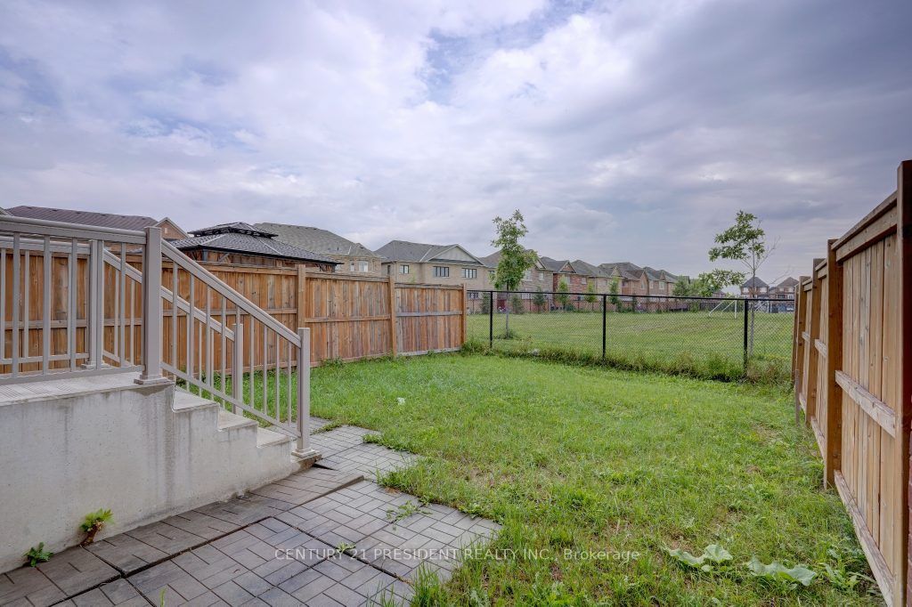 35 Saint Dennis Rd