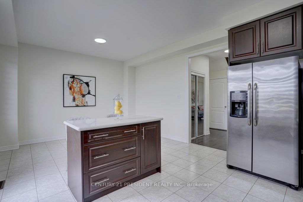 35 Saint Dennis Rd