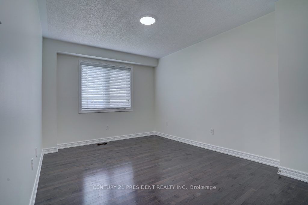 35 Saint Dennis Rd