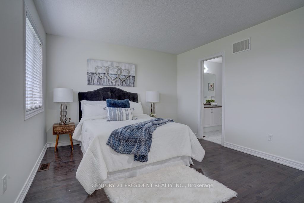 35 Saint Dennis Rd