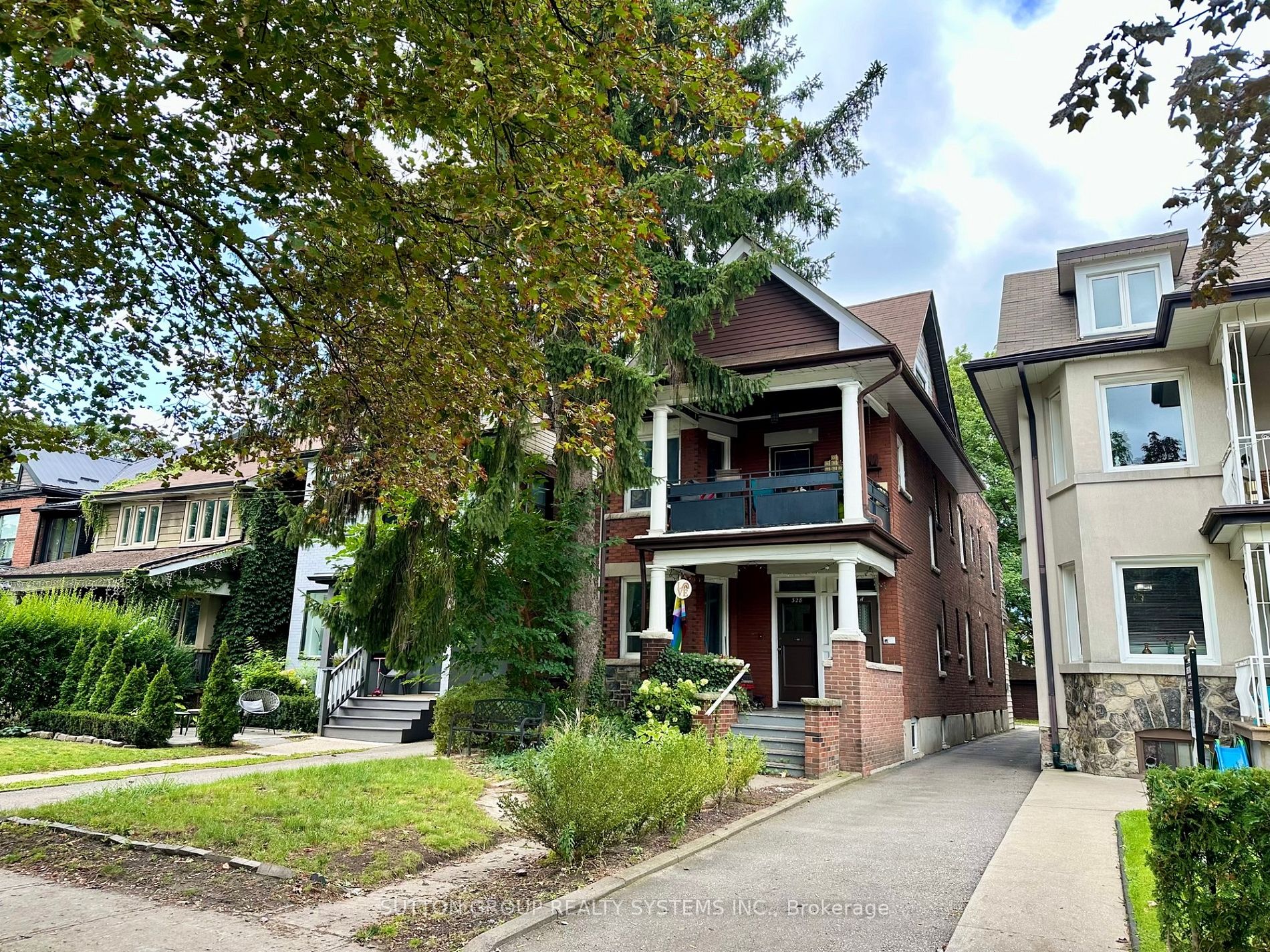 328 High Park Ave W