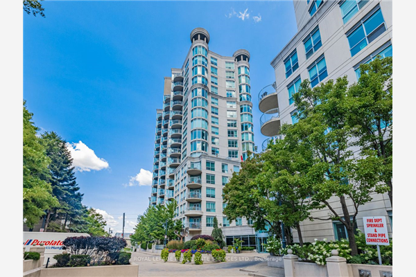 2111 Lake Shore Blvd W, Toronto