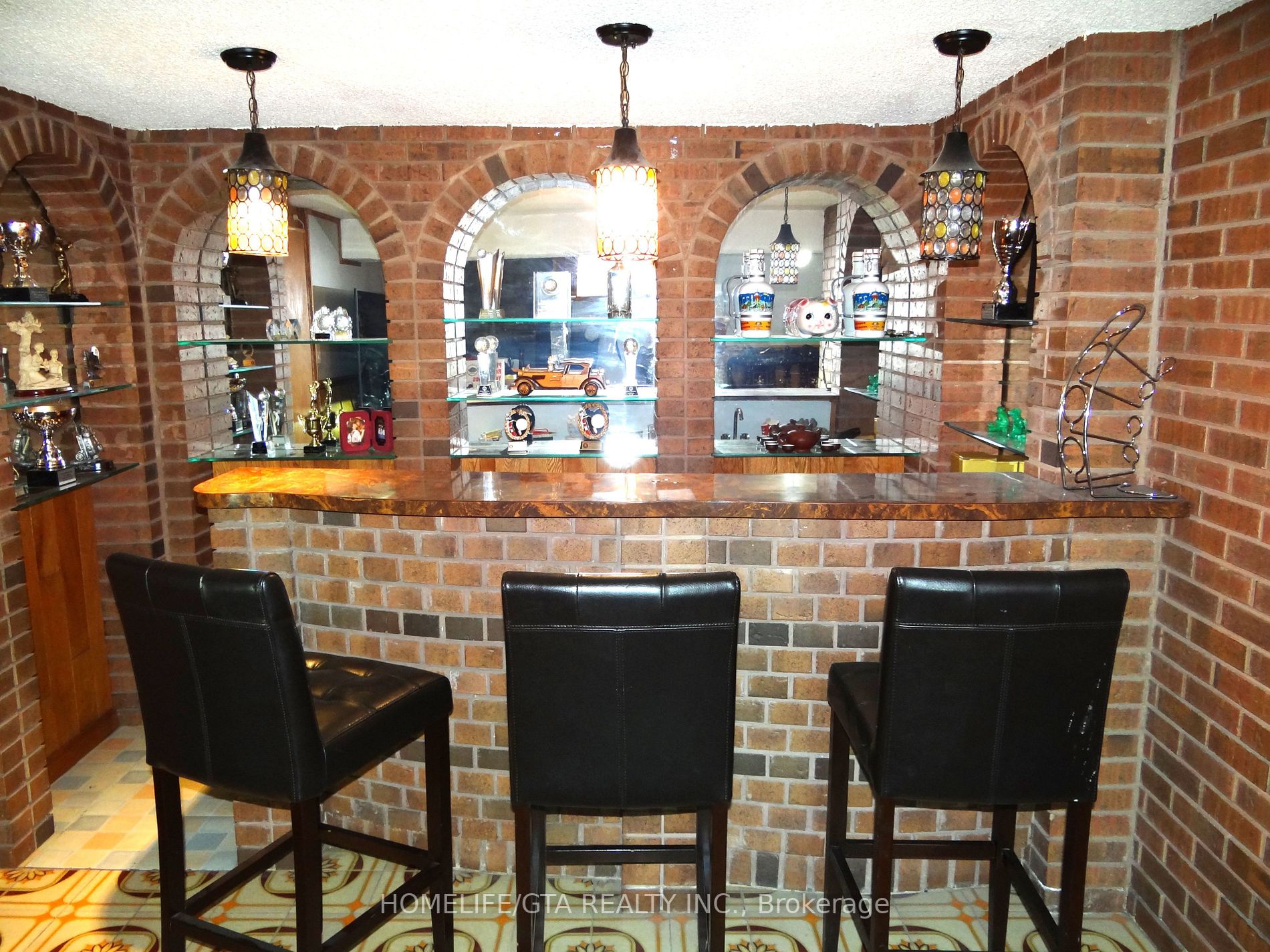 23 Paradelle Cres