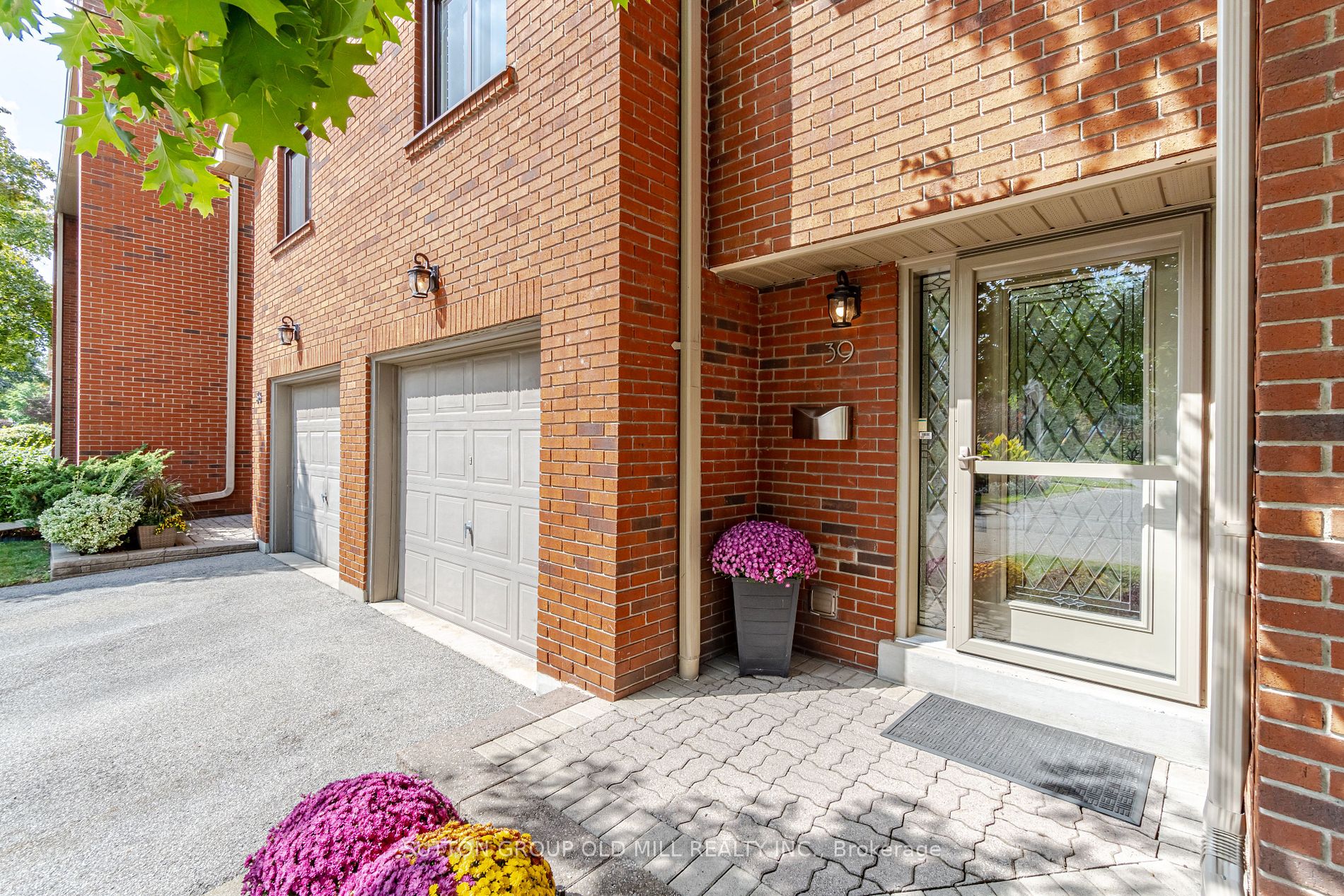 1855 Maple Ridge Drive, #39
