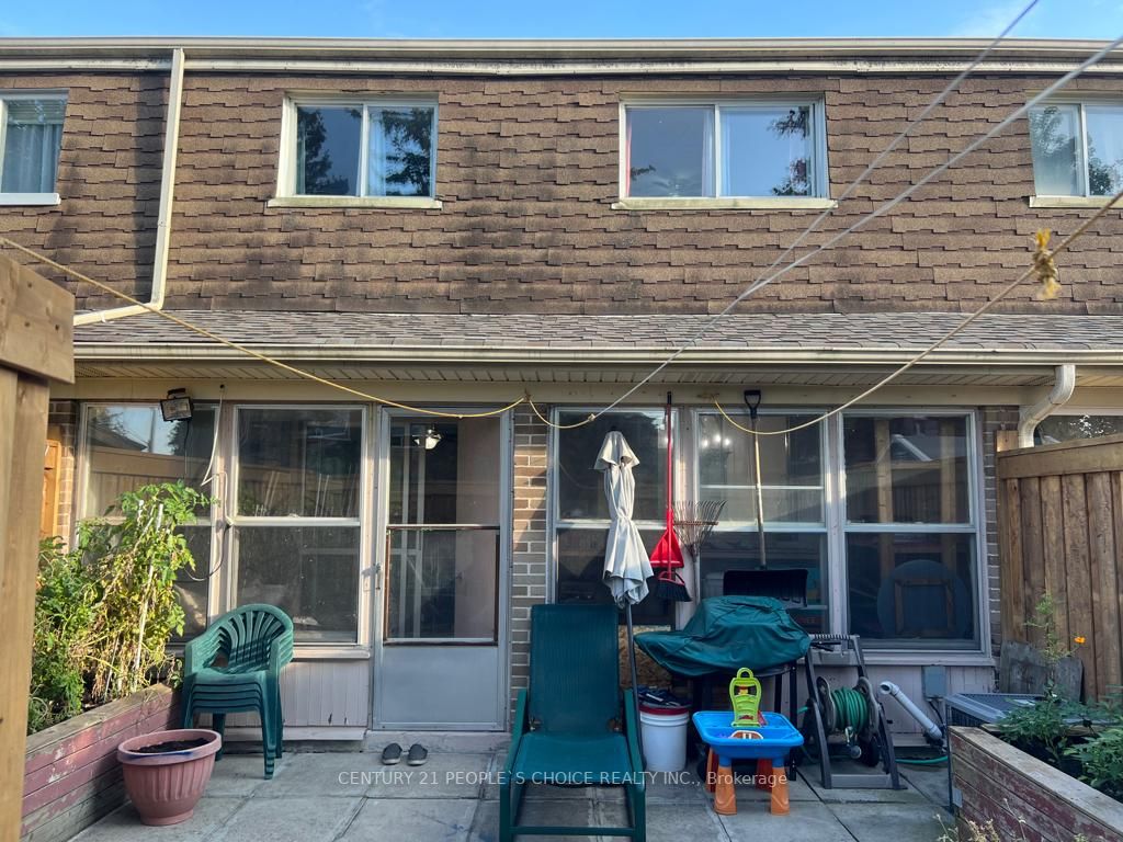 7450 Darcel Ave, #2