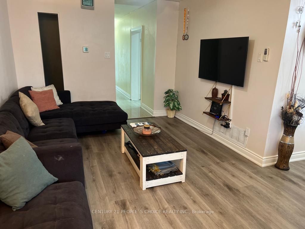 7450 Darcel Ave, #2