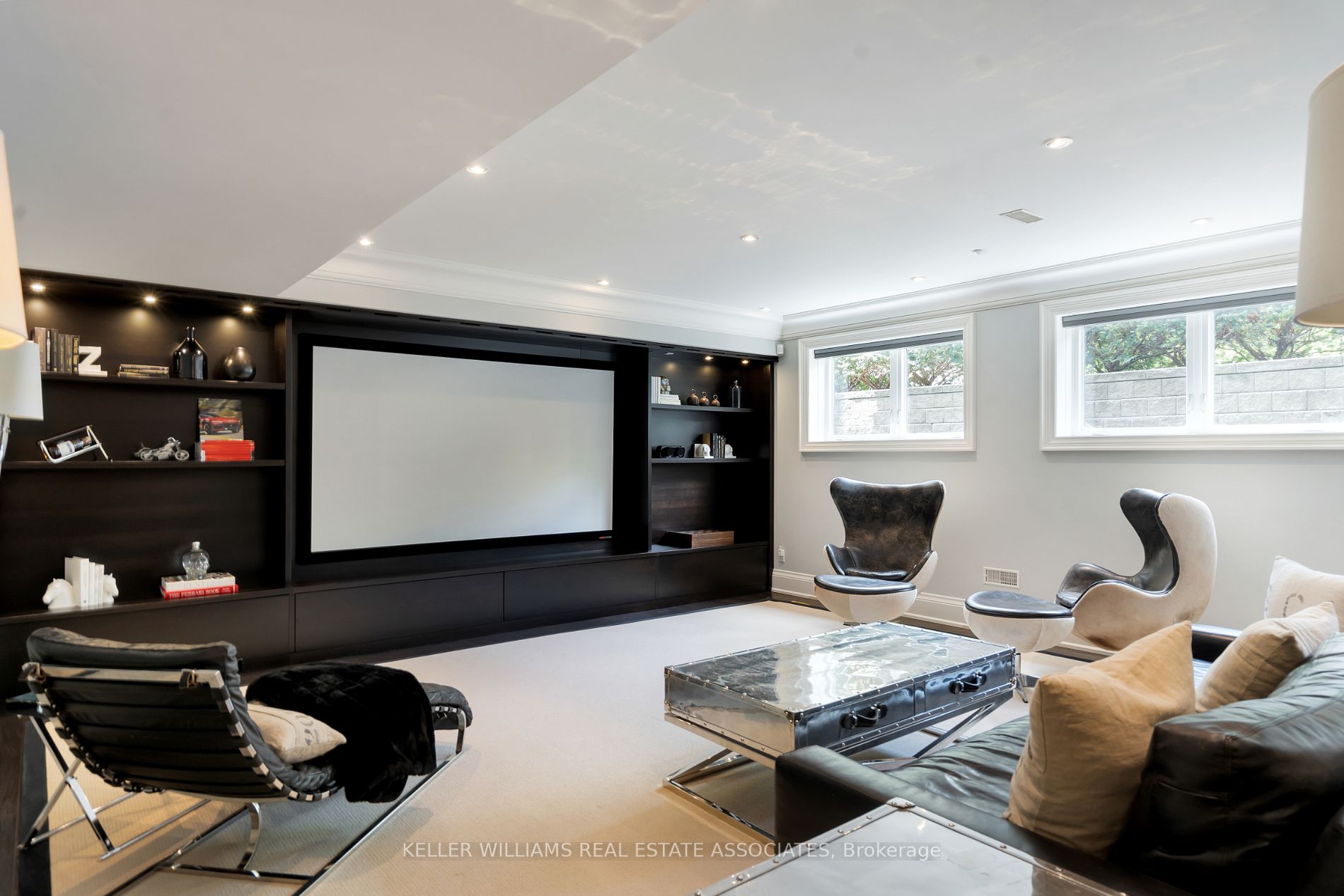 245 Winterborne Gate