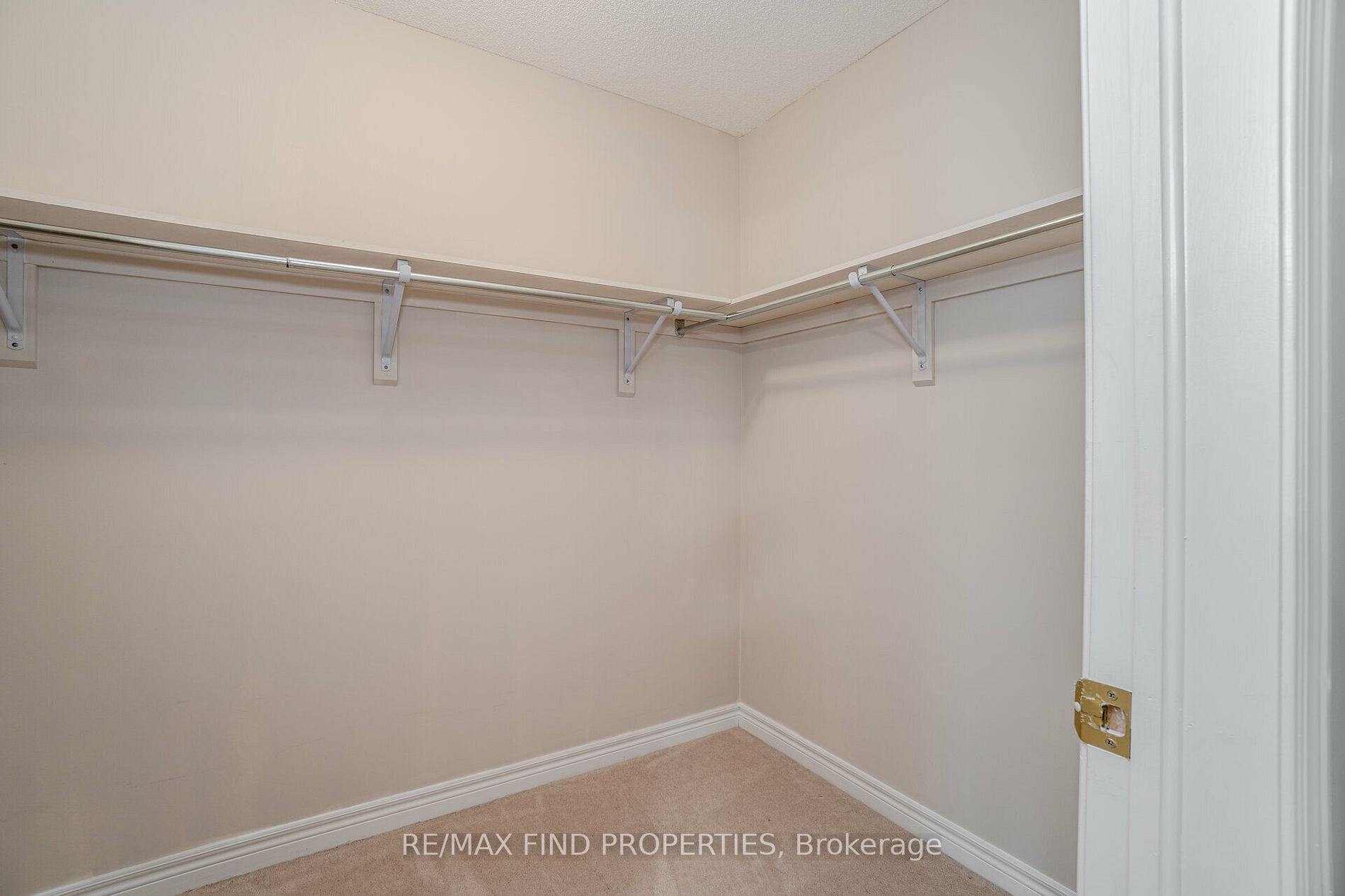 2371 Baronwood Dr