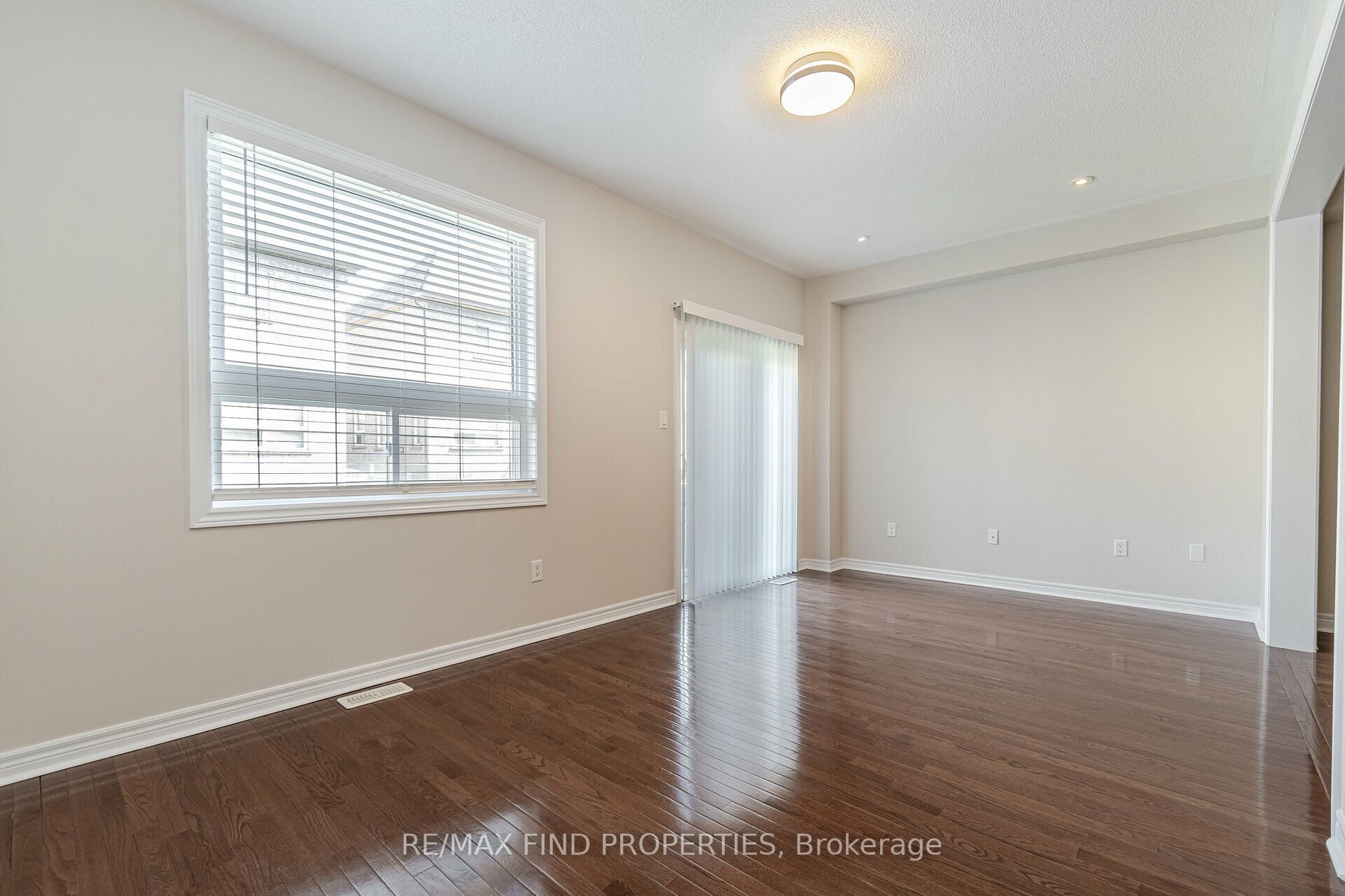2371 Baronwood Dr