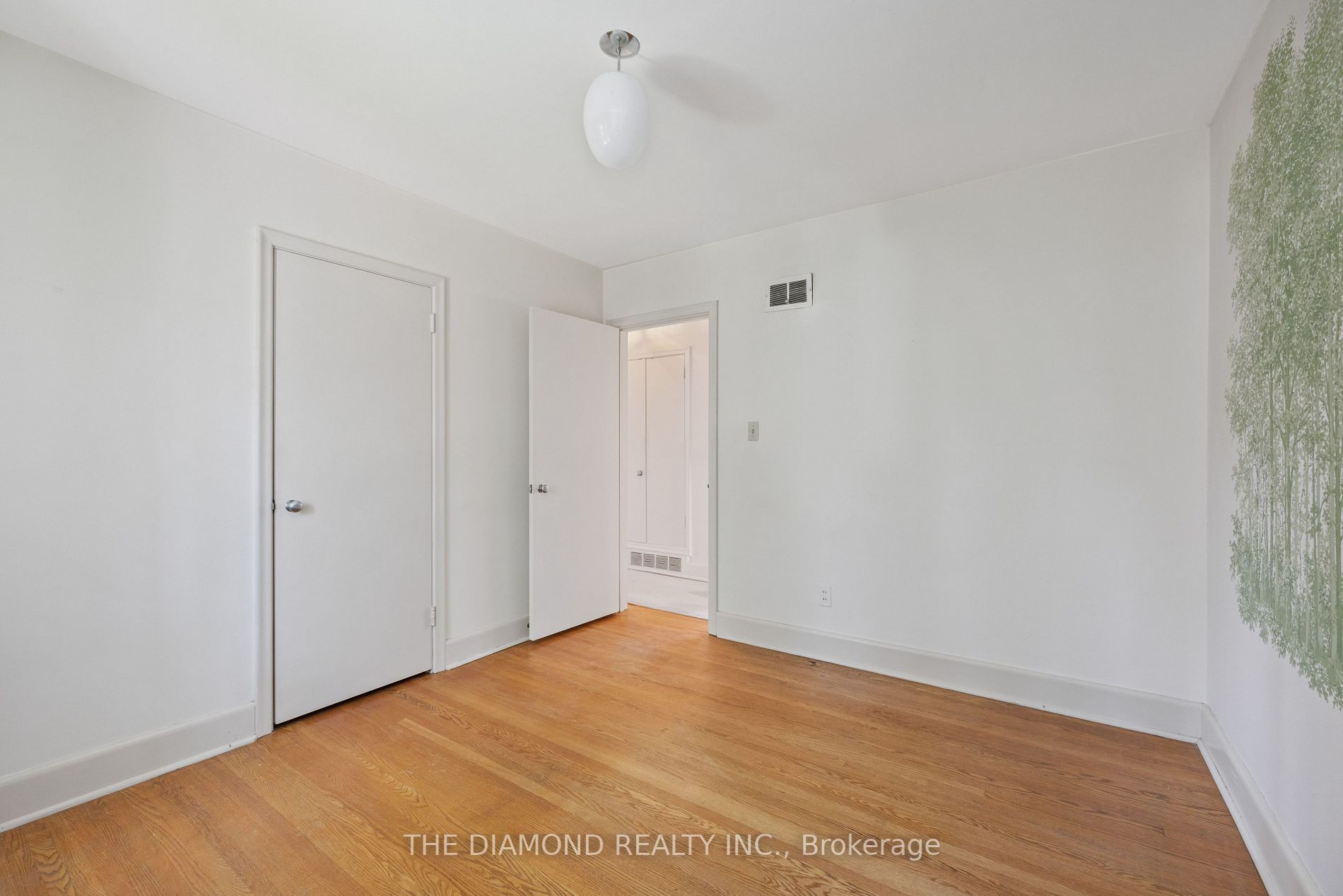 7 Greenford Rd