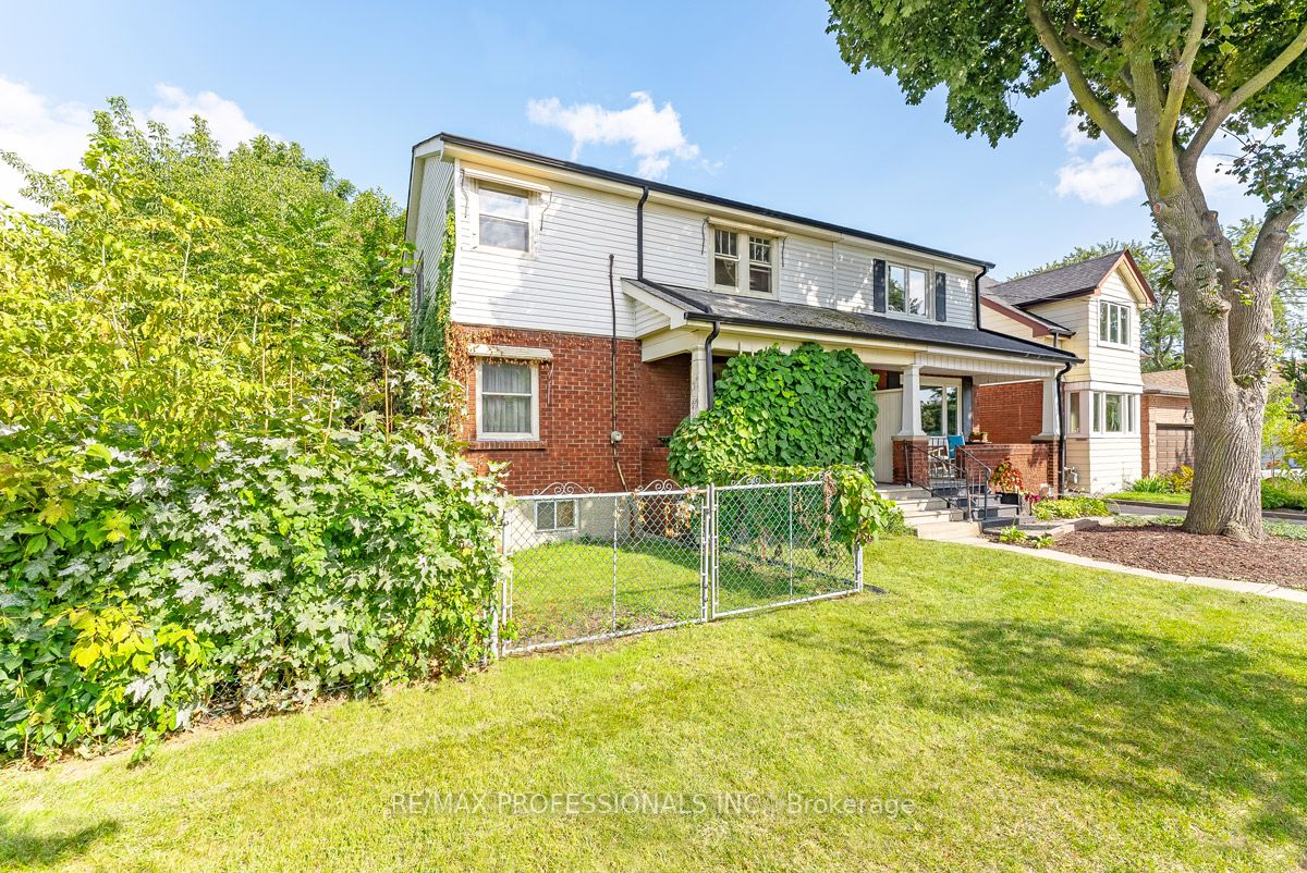 35 Holbrooke Ave