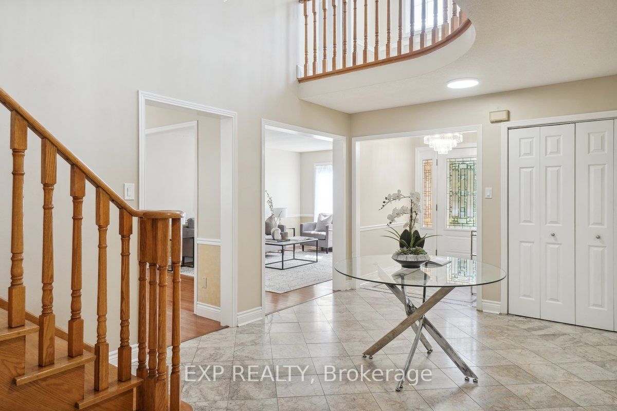 3408 Africa Cres