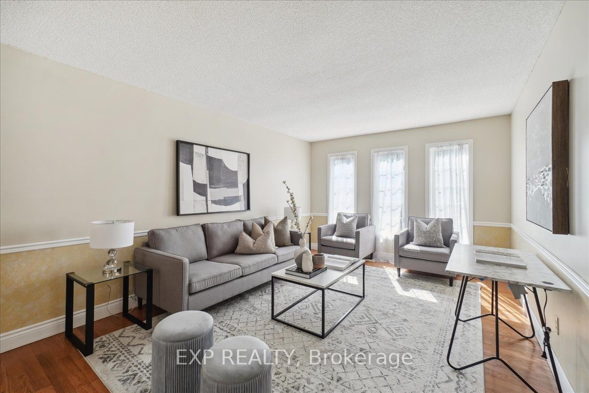 3408 Africa Cres