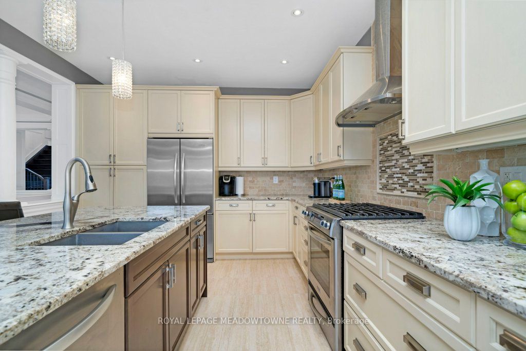 9 Cedarholme Avenue