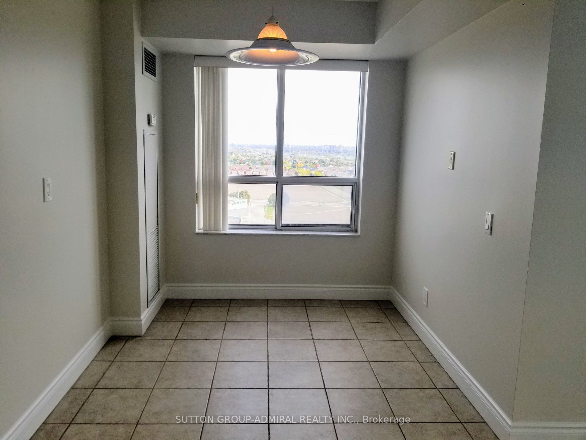 25 Kingsbridge Garden Circ, #1525