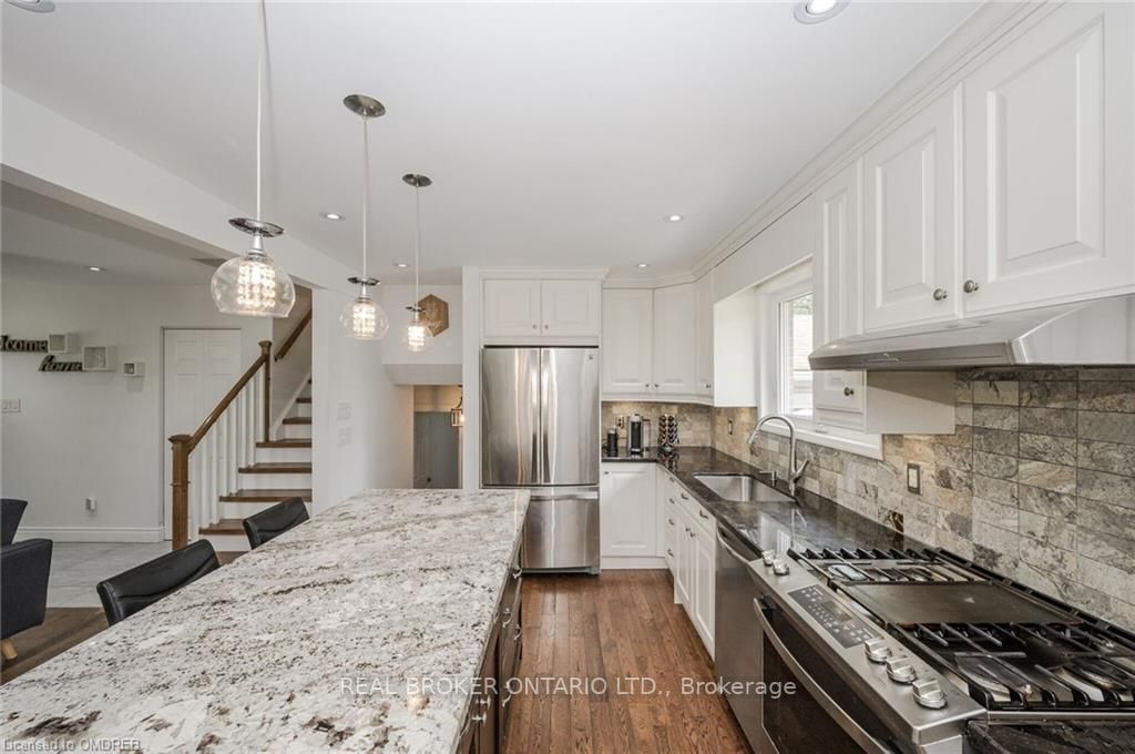 451 Sunset Dr