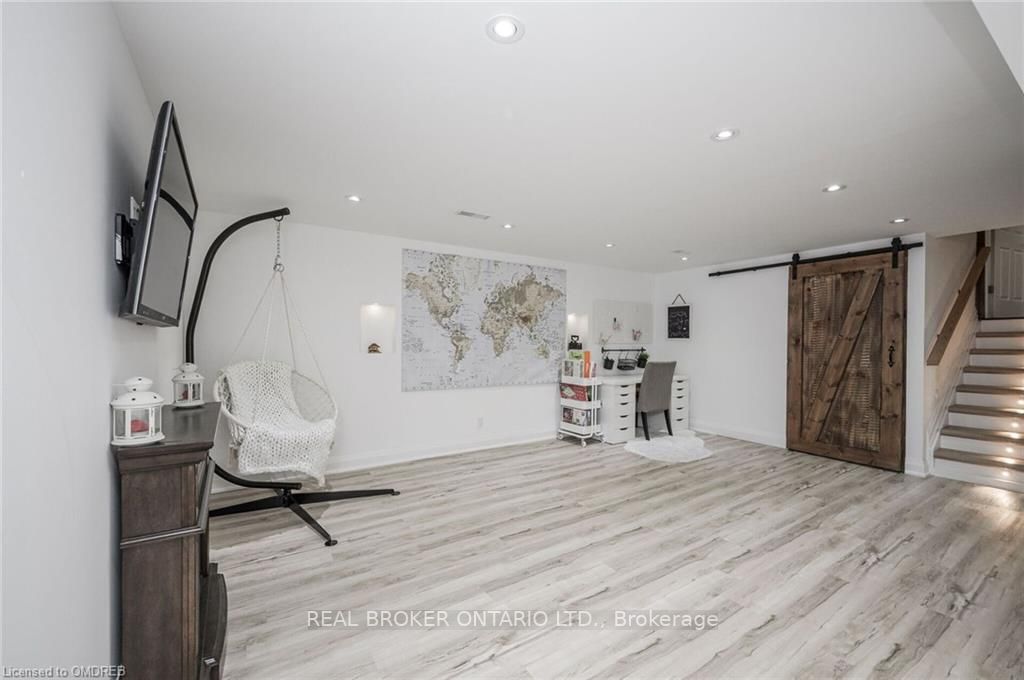 451 Sunset Dr