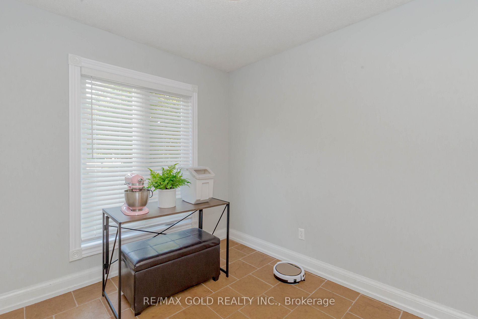 37 Ashford Crt