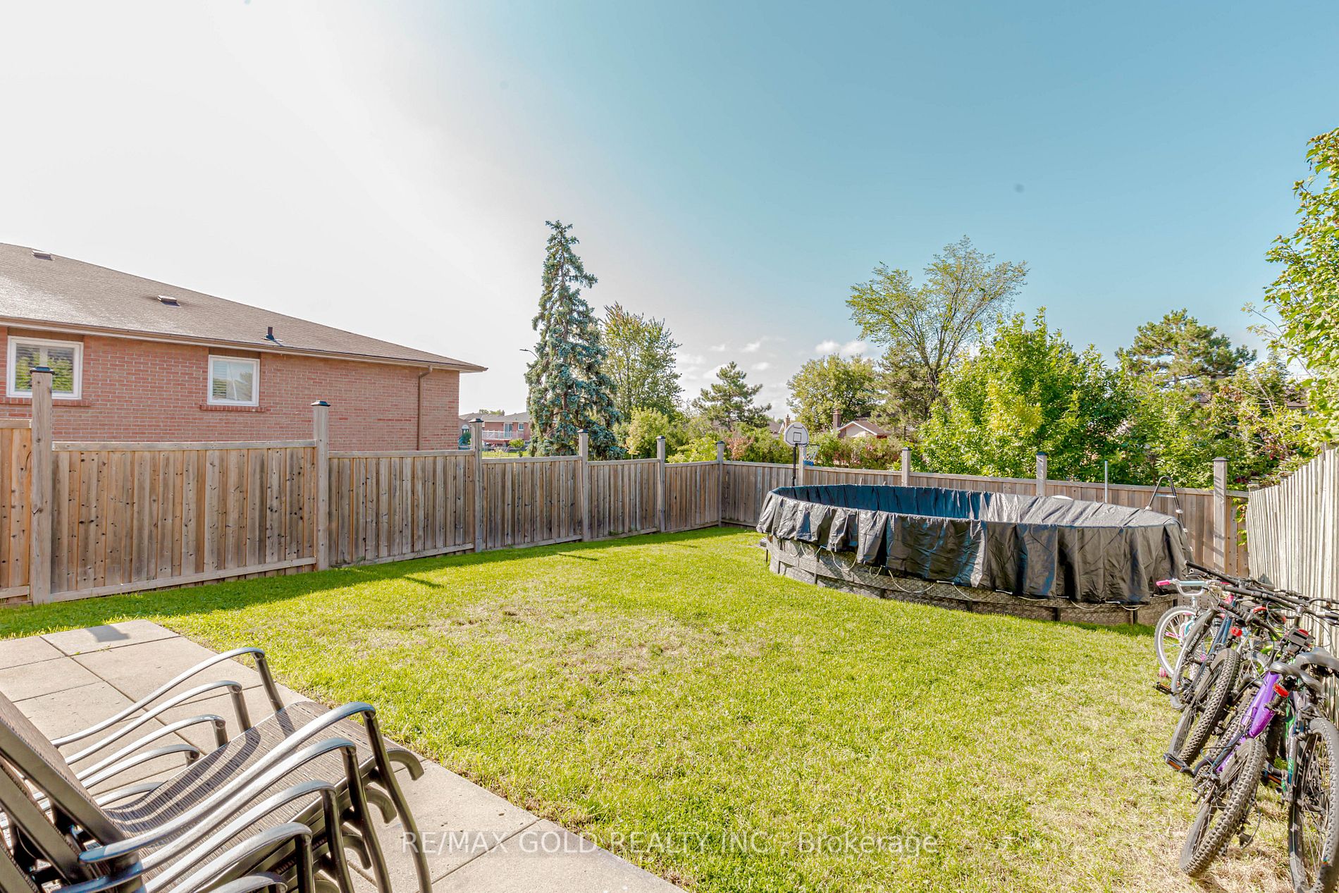 37 Ashford Crt