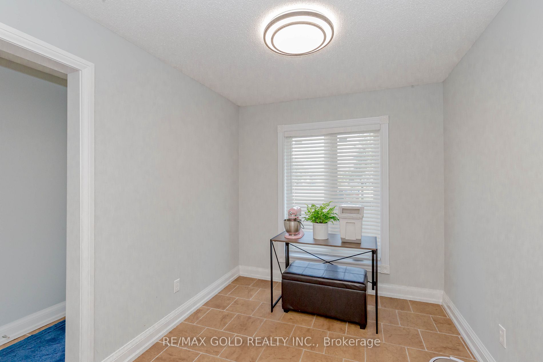 37 Ashford Crt