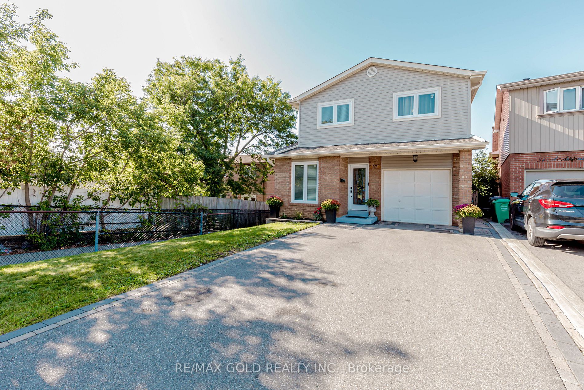 37 Ashford Crt