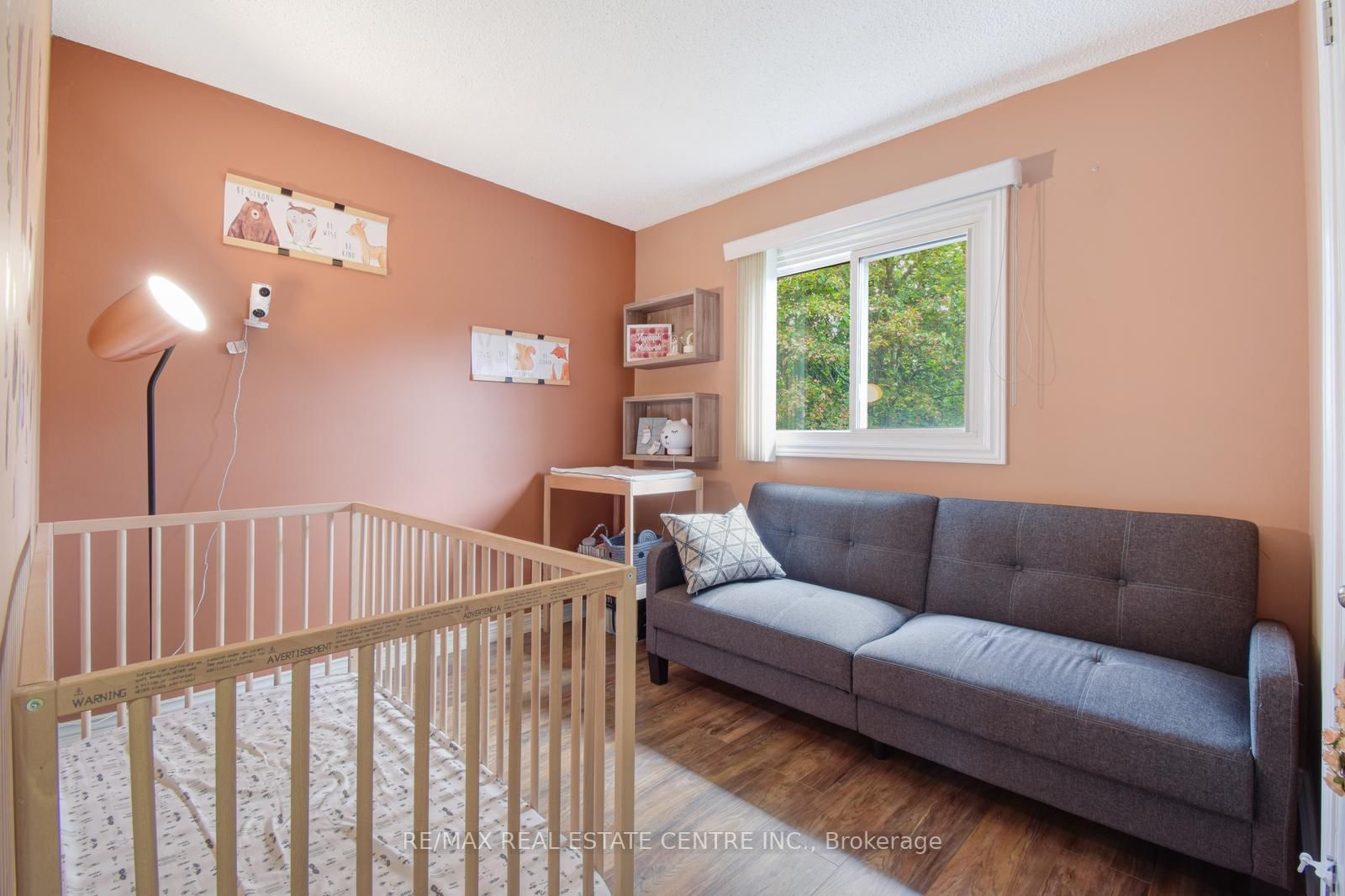 44 Sutter Avenue W