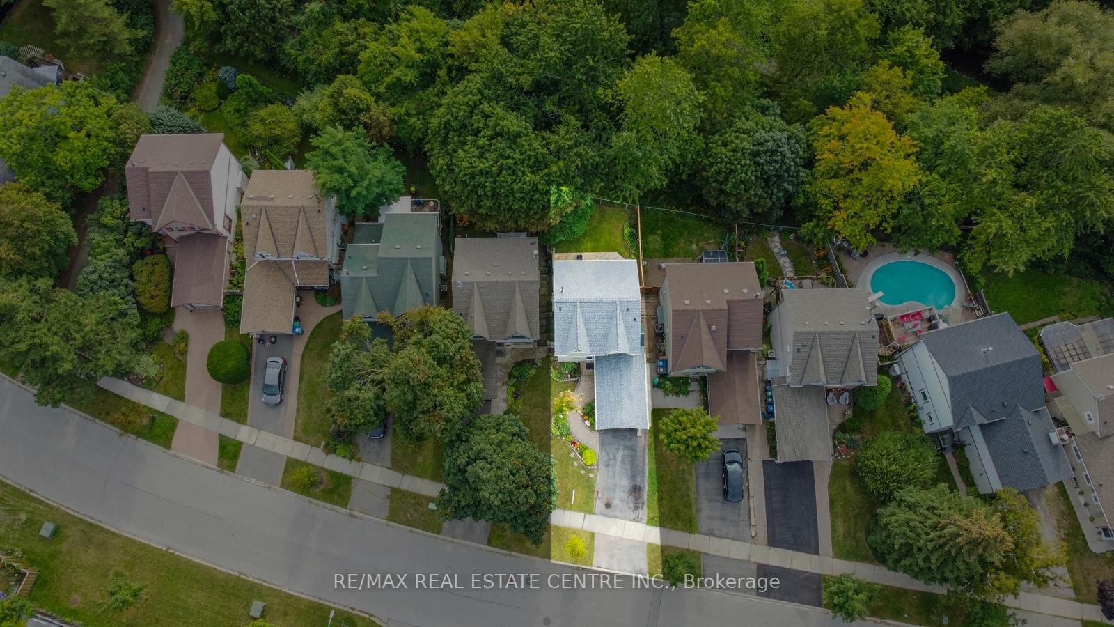 44 Sutter Avenue W