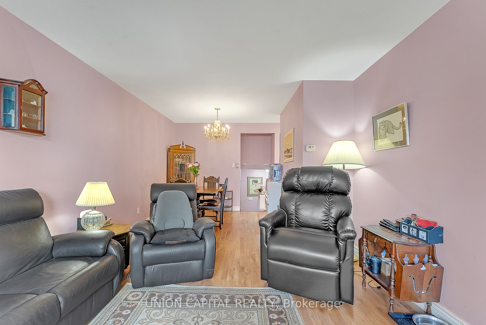 37 Callowhill Dr