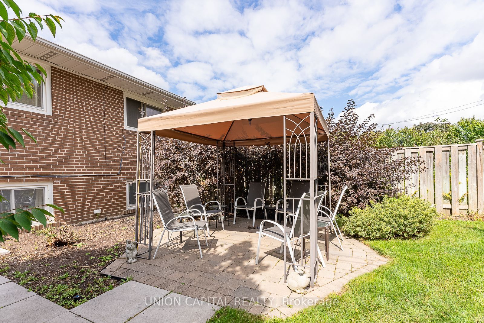 37 Callowhill Dr