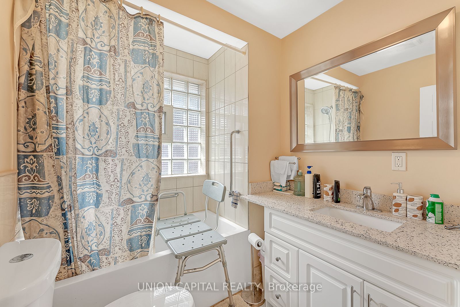 37 Callowhill Dr