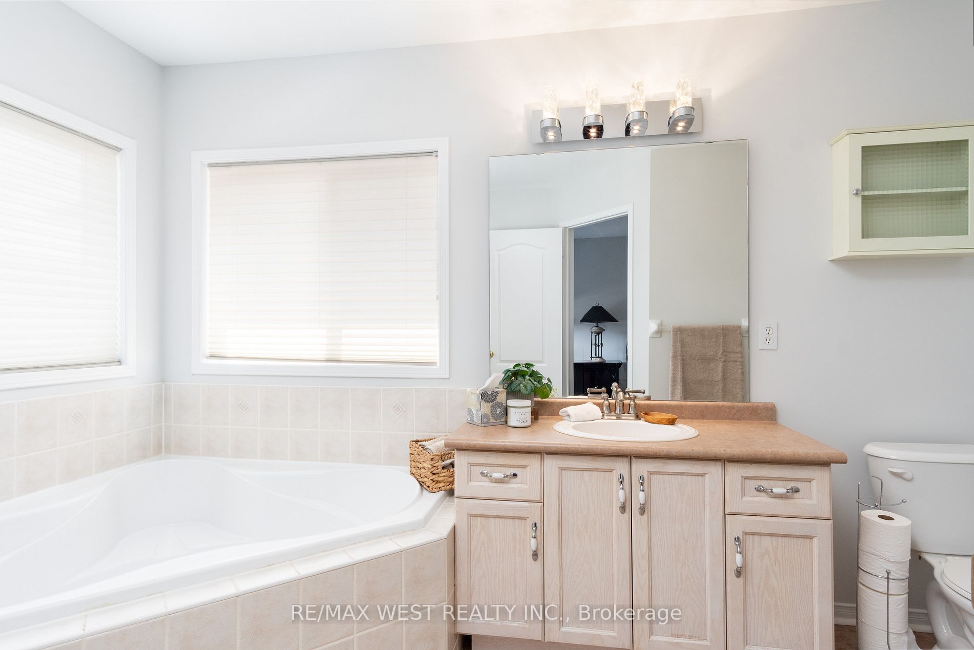 31 Knoll Haven Circle