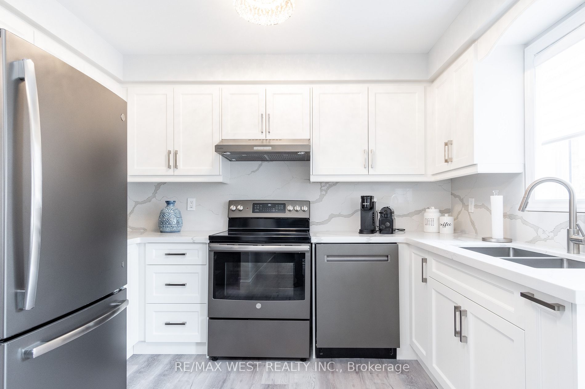 31 Knoll Haven Circle