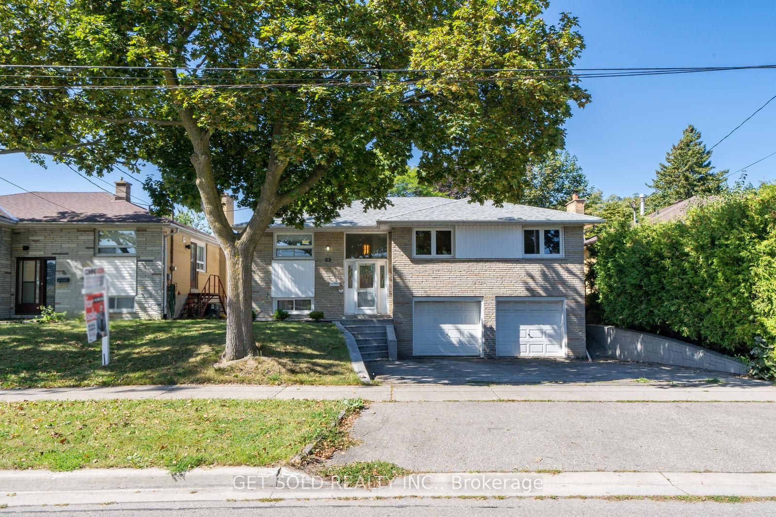 18 Esther Lorrie Dr