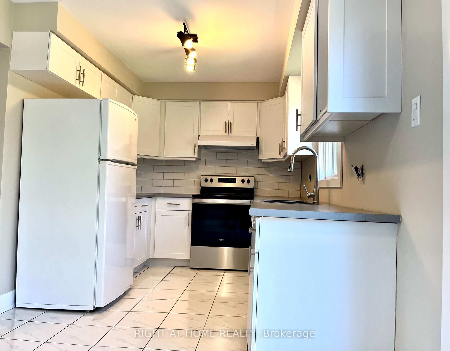 1097 Mannington Crt