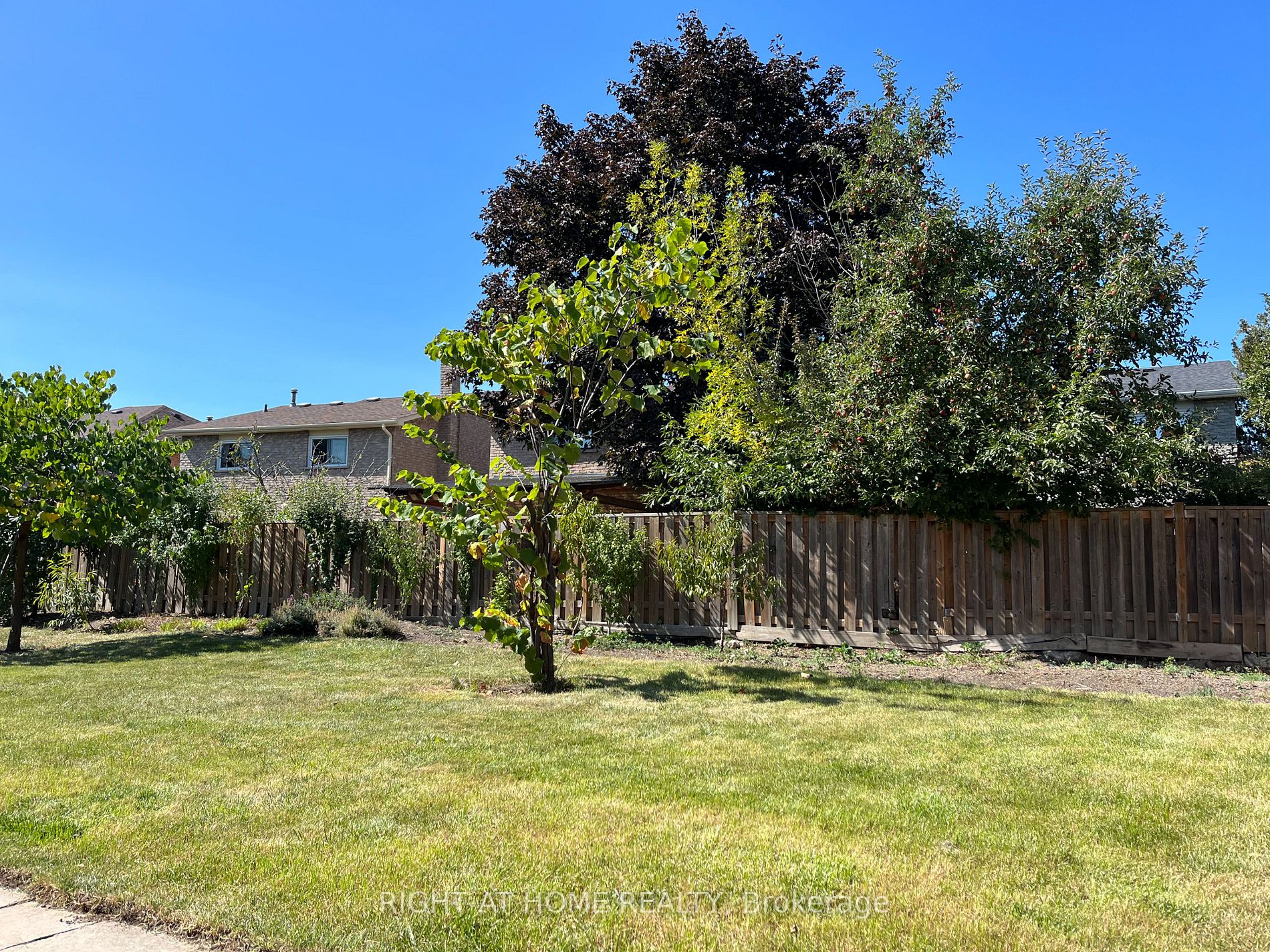 1097 Mannington Crt