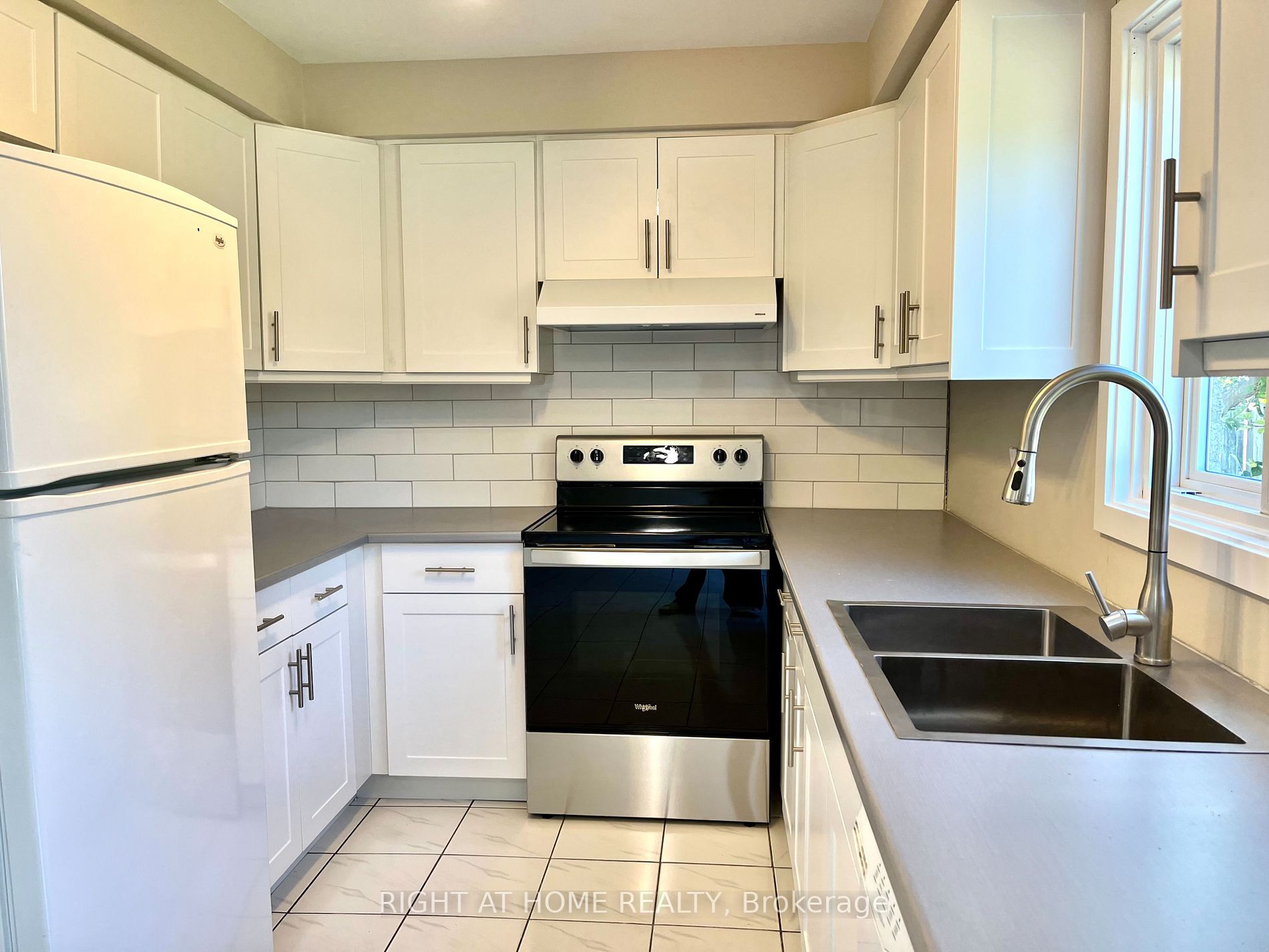 1097 Mannington Crt