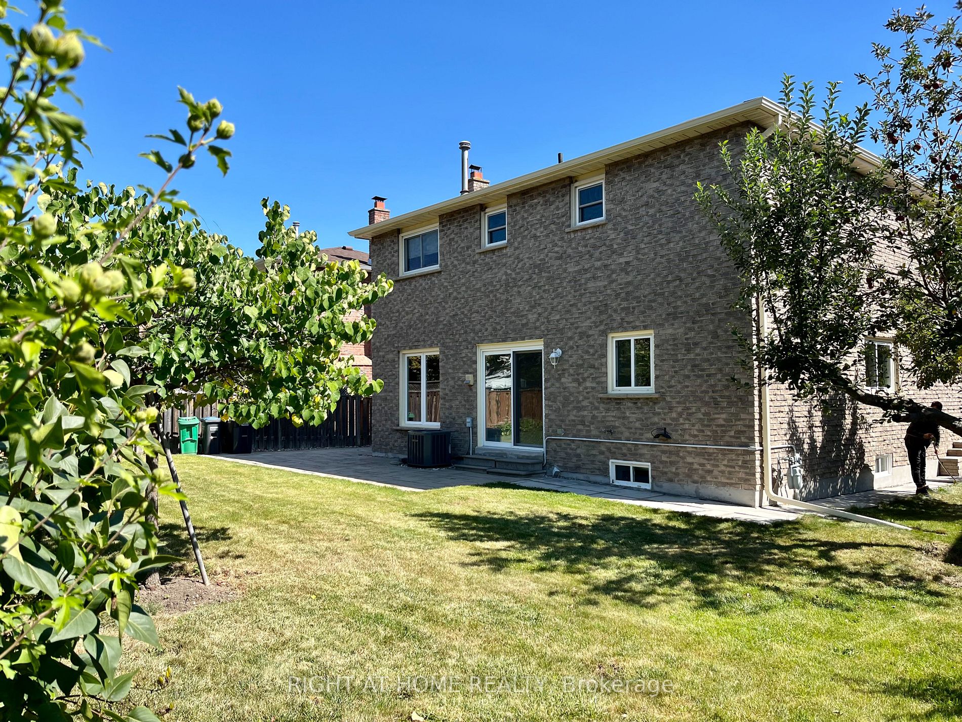 1097 Mannington Crt