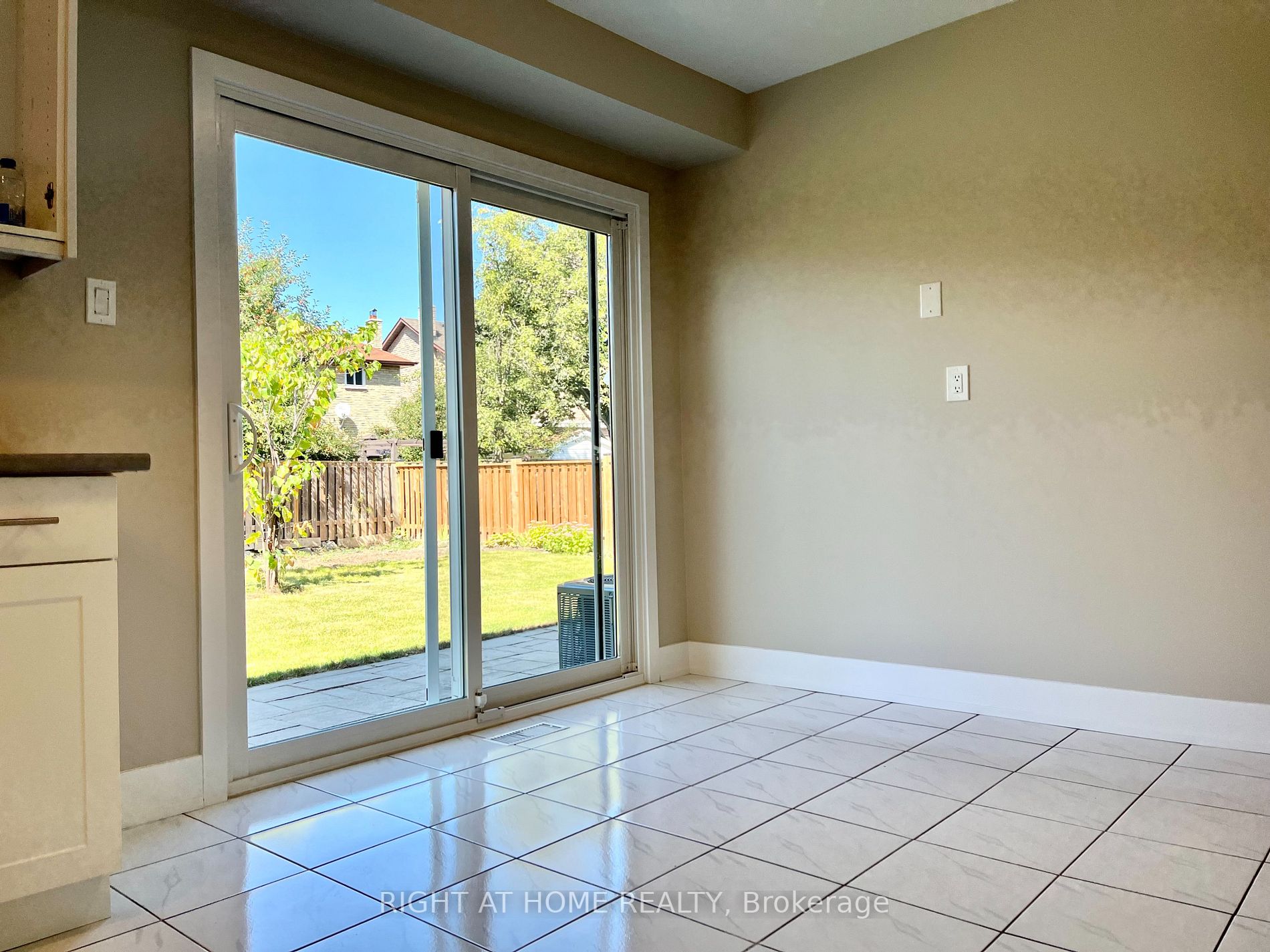 1097 Mannington Crt