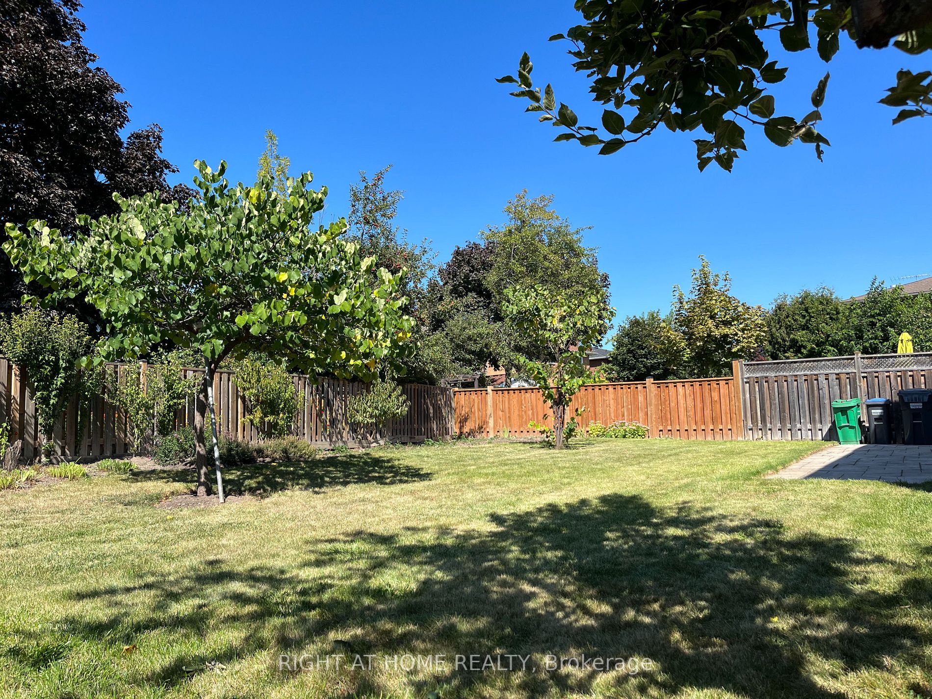 1097 Mannington Crt