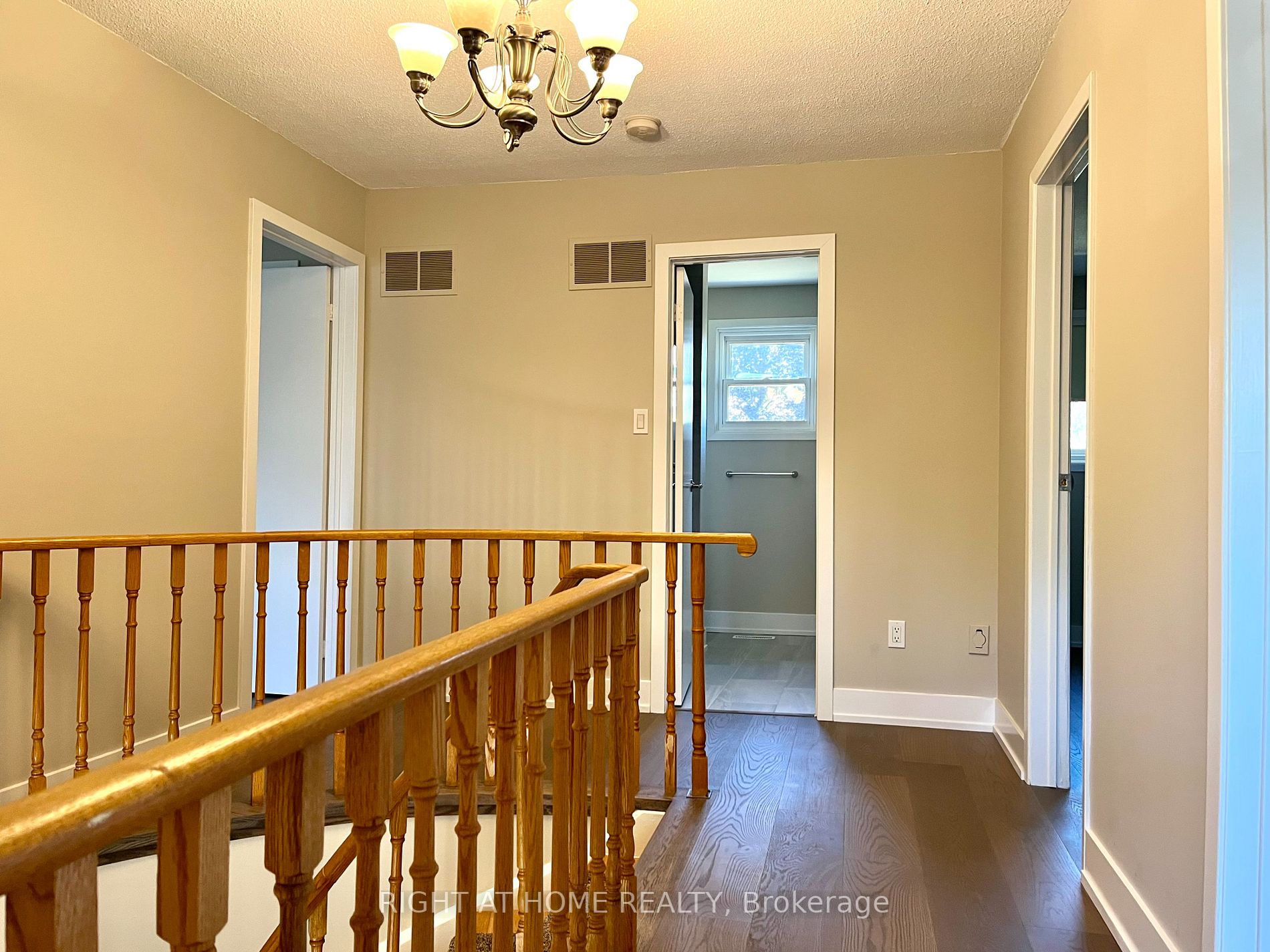 1097 Mannington Crt