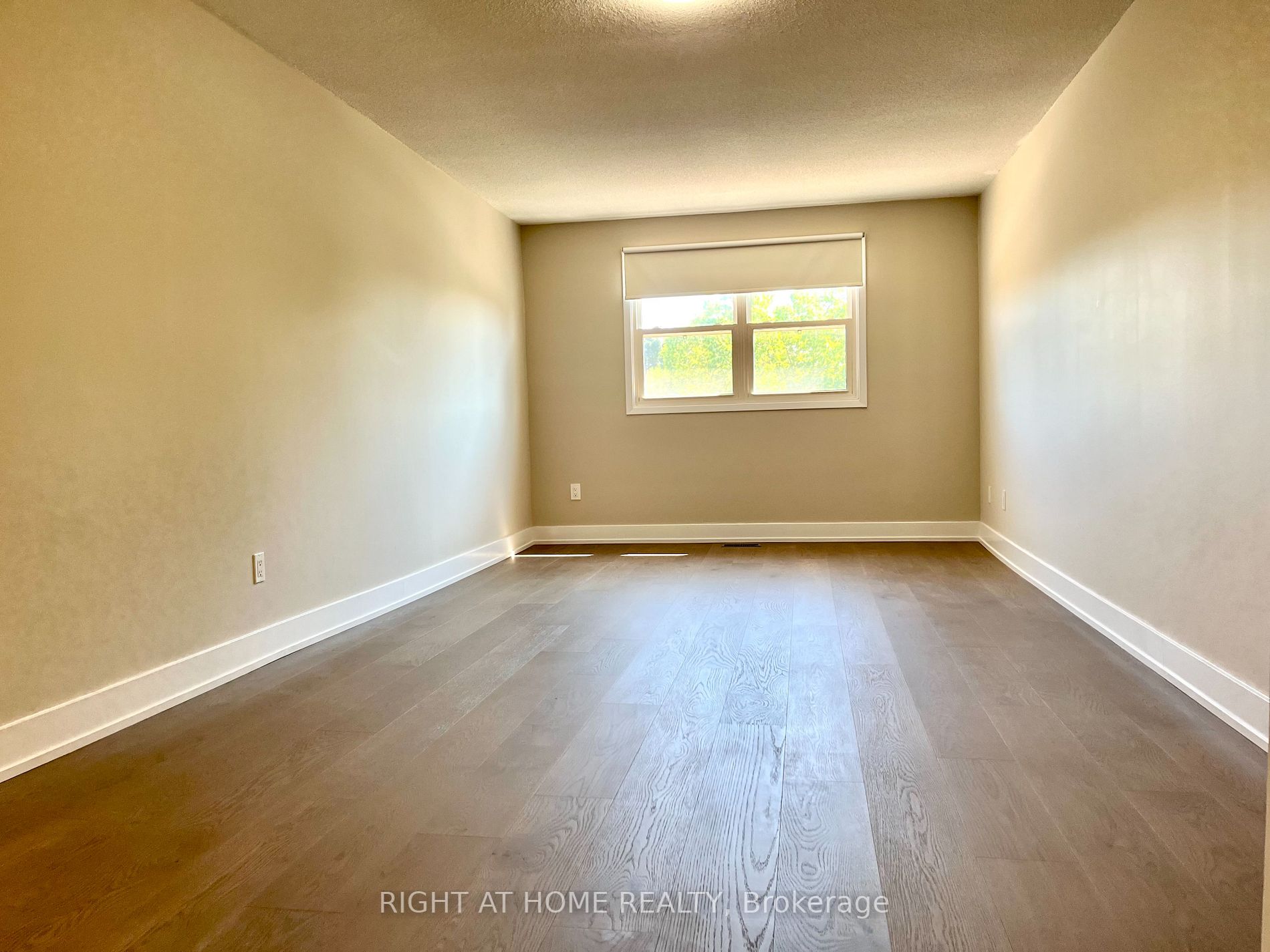 1097 Mannington Crt