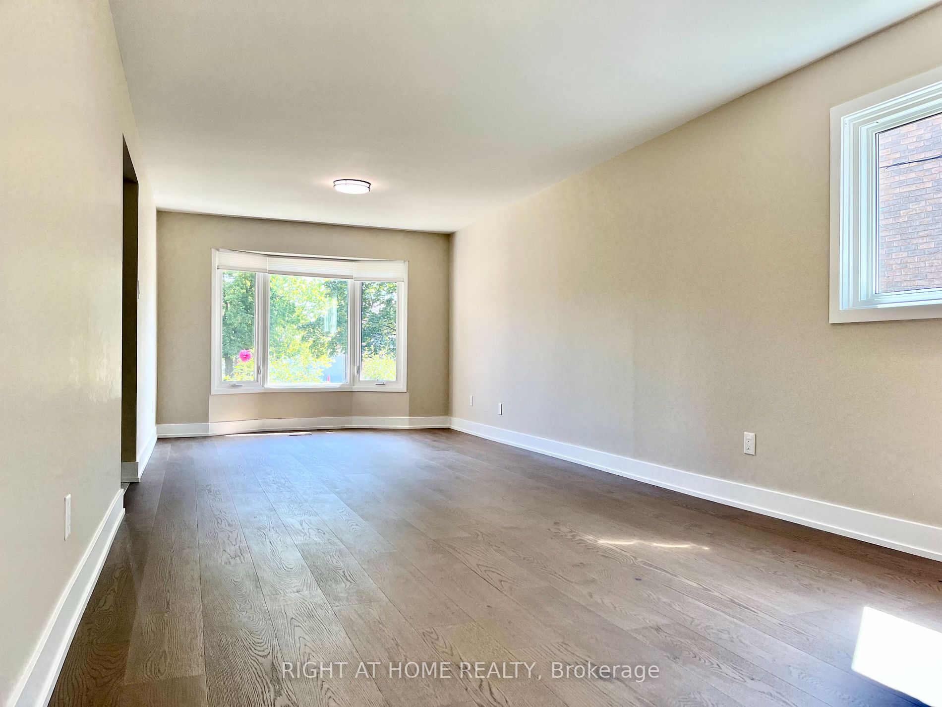 1097 Mannington Crt