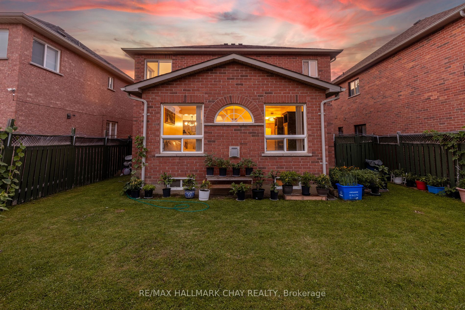6 Whitehouse Cres