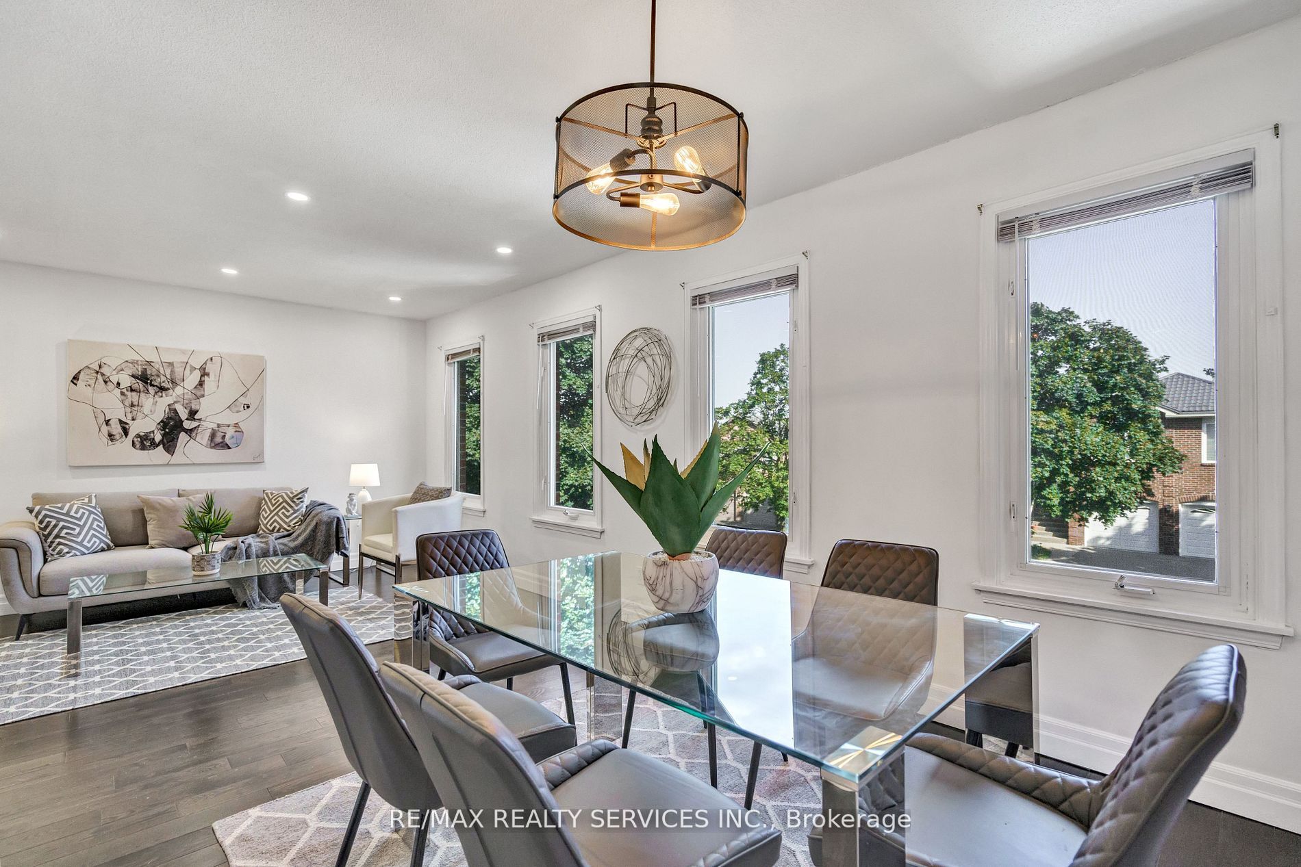19 Nimrod Cres