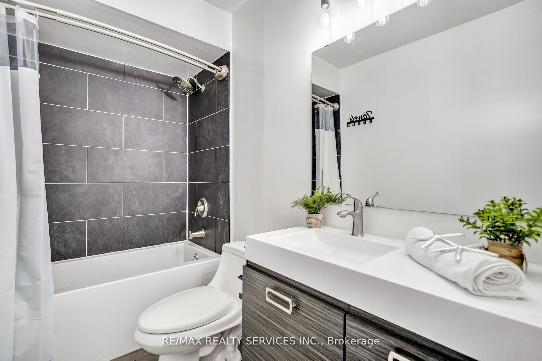 19 Nimrod Cres